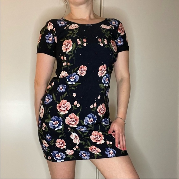 A&F Shift Dress - Picture 2 of 6